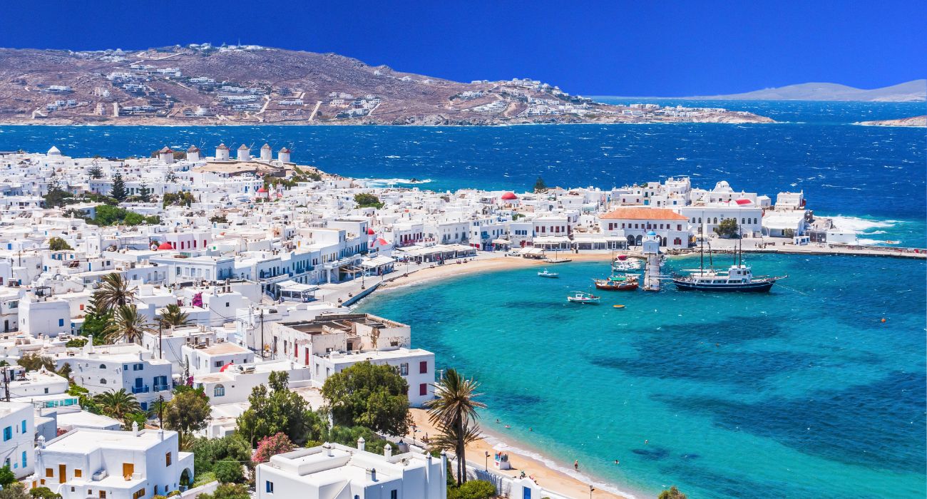 Mykonos o Santorini: dove ci stanno più napoletani