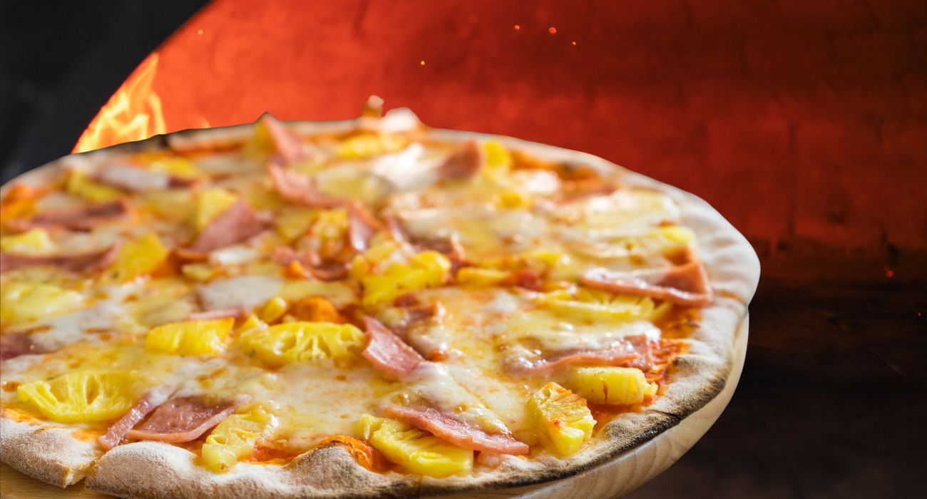 Stefano Nuzzi: "Mi piace la pizza con l'ananas"